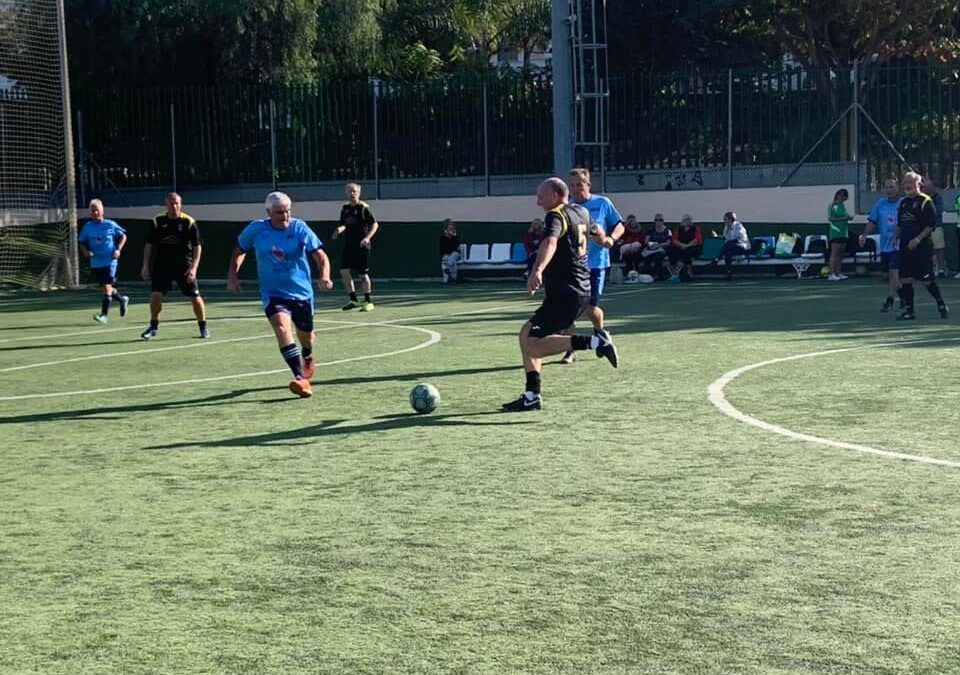 Un hombre de 65 años sufre un infarto mientras jugaba al fútbol en el parque Verano Azul