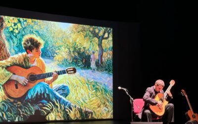 Pablo Alcázar emociona con su guitarra en el Centro Cultural de Nerja