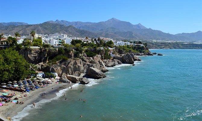 National Geographic destaca a Nerja y Maro, entre las playas más bonitas de Andalucía