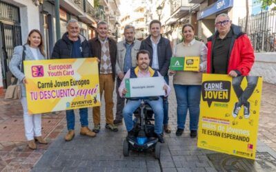 El Carné Joven Europeo llega a Nerja con descuentos en comercios locales