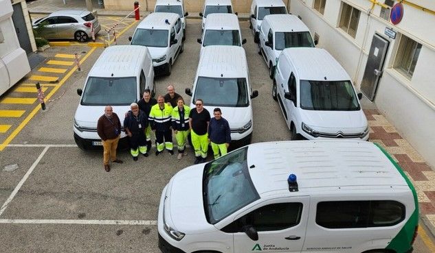 El Área Sanitaria Axarquía renueva su flota de transporte con mejoras en Nerja