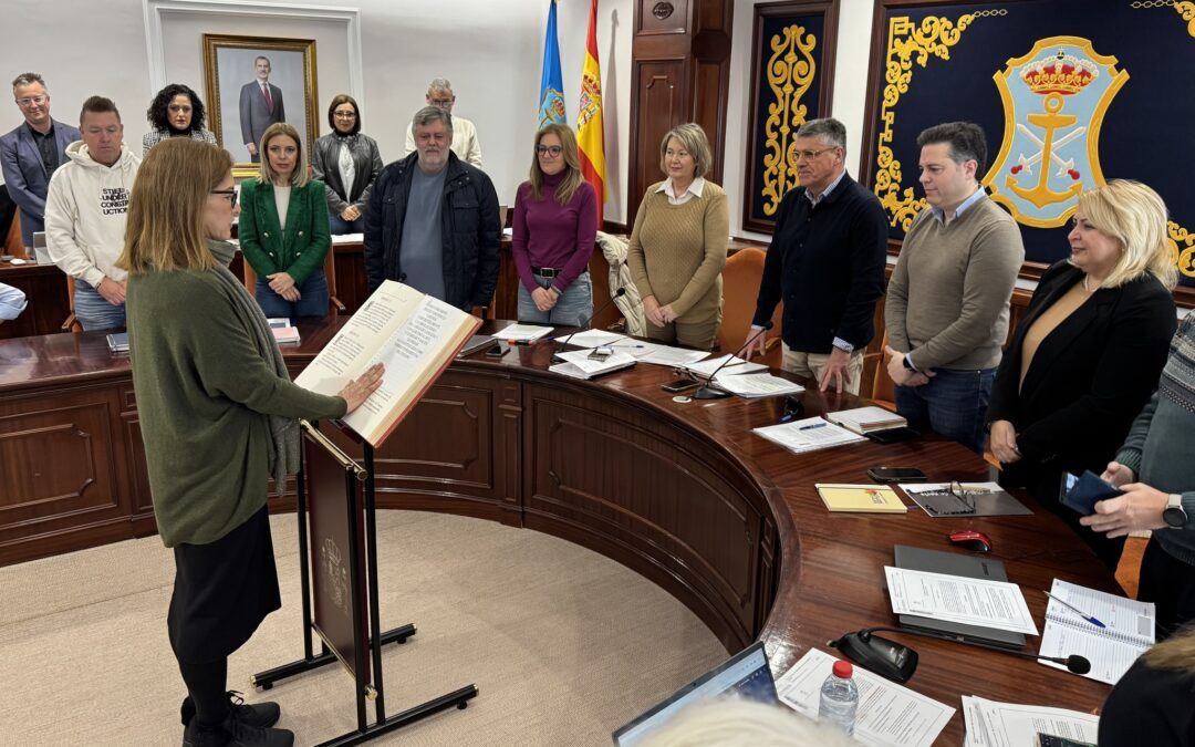 Ángela Aponte toma posesión como concejala en el Ayuntamiento de Nerja