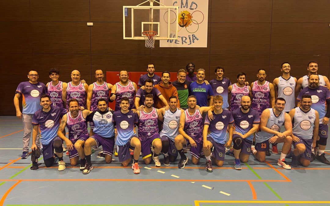 Emocionante derbi. Lucha y pasión en la Liga Axarquía