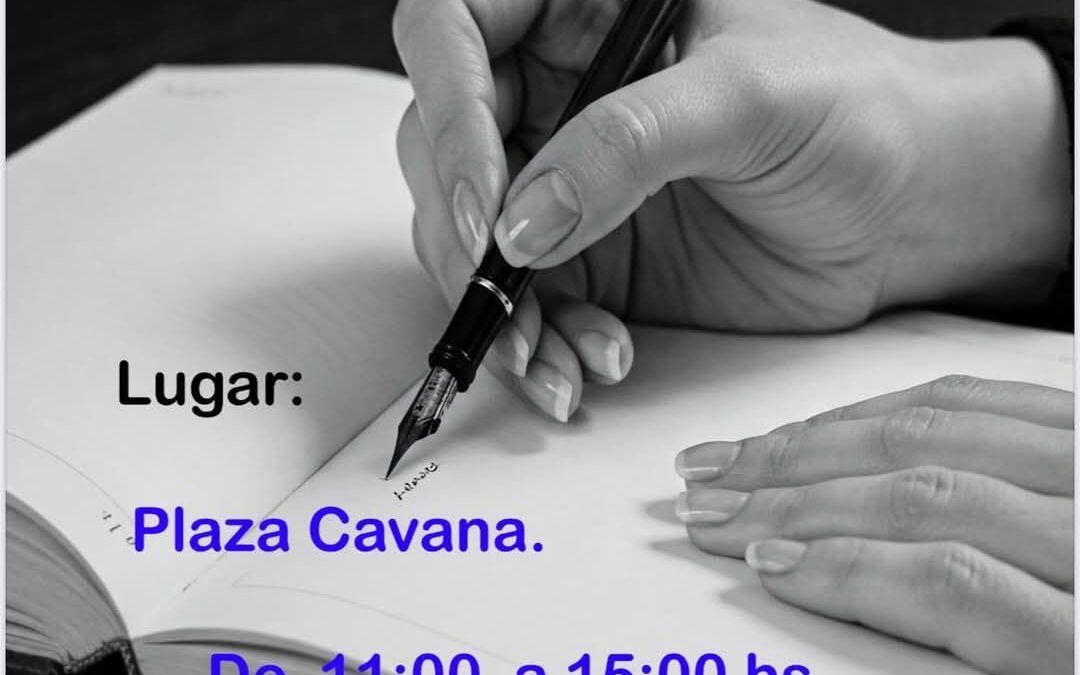 Las letras nerjeñas celebran el Día del Libro en Plaza Cavana