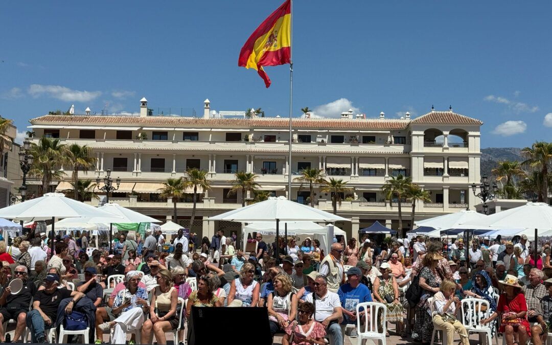 Nerja celebró su diversidad con éxito en el Día del Residente