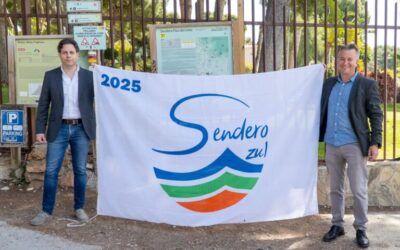 El Sendero del Pico del Cielo vuelve a ondear la Bandera Azul