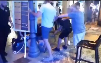 Un hombre armado causa el caos en la plaza Cavana de Nerja
