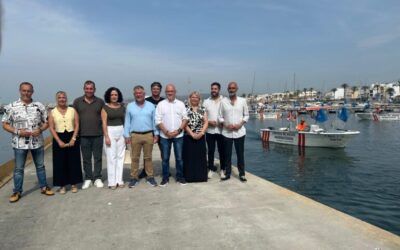 Nerja refuerza la limpieza de su litoral con dos embarcaciones