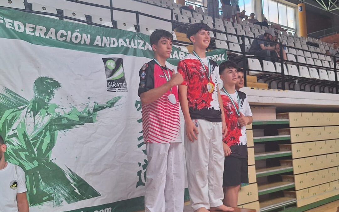 Los karatekas nerjeños brillan en el Trofeo Promesas de Andalucía