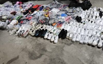 Refuerzo policial contra la venta ambulante ilegal en Nerja