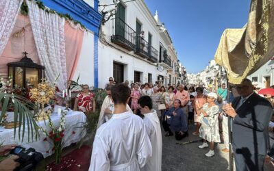 Nerja celebra con fervor la Solemne Procesión del Corpus Christi