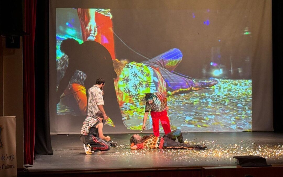 El circo contemporáneo emociona en el Centro Cultural de Nerja