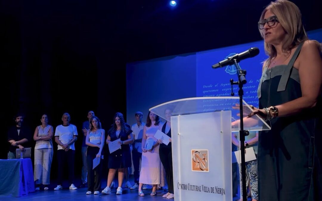 El Ayuntamiento de Nerja entrega los Premios al Mérito Académico 2024/2025
