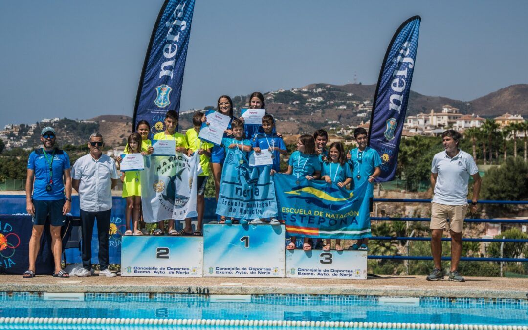 La Escuela Municipal de Natación de Nerja logra 11 podios en la final provincial