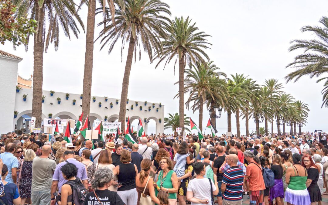 Nerja alza su voz contra el genocidio en Gaza