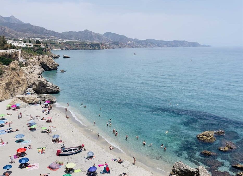 Nerja impulsa un Grupo de Trabajo para regular el varadero y la caseta de pescadores de Burriana