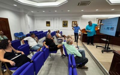El Ayuntamiento se reúne con empresarios de Burriana para tratar la reurbanización del acerado sur de María Garralón “Julia”