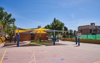 El alcalde supervisa las mejoras del Colegio Narixa y anuncia nuevas actuaciones