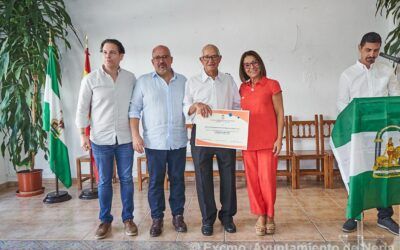 Emotivo cierre de la IX Semana del Mayor con entrega de diplomas y música rociera
