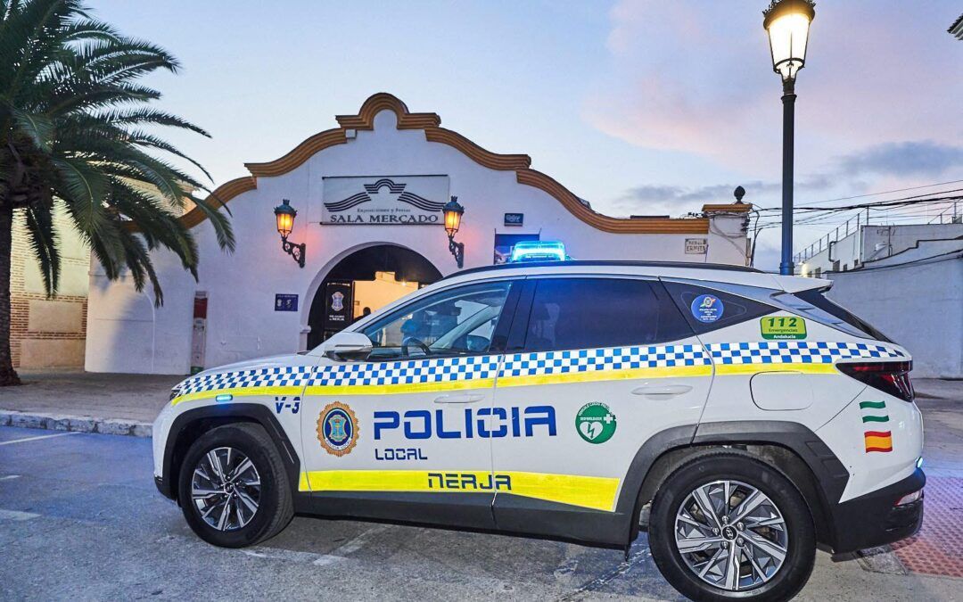 Ampliado el horario de la exposición por el 150 aniversario de la Policía Local de Nerja
