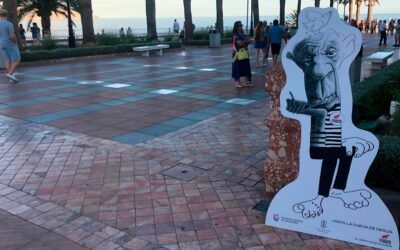 Picasso, María Zambrano y Antonio de la Torre se suman a la exposición de caricaturas gigantes en Nerja