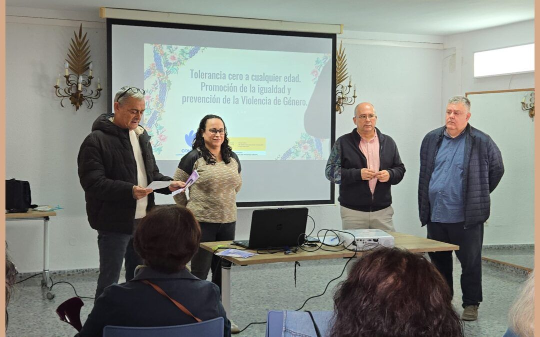 Charla sobre igualdad de género en personas mayores dentro del programa del 25N