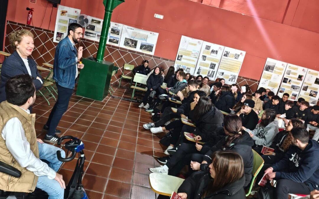 Institutos de Nerja inician los actos por el Día de la Constitución Española