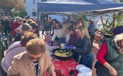Maro celebra su Día de las Migas con una multitudinaria y animada degustación