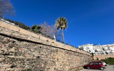Impulsada la reforma parcial del muro este de la Plaza de Maro por motivos de seguridad