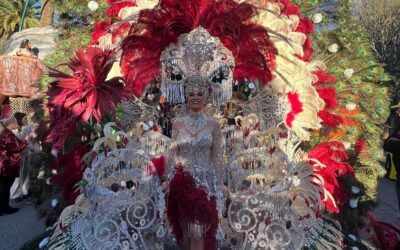 Sara Jorge desfiló ayer en Málaga y opta al certamen provincial del Carnaval