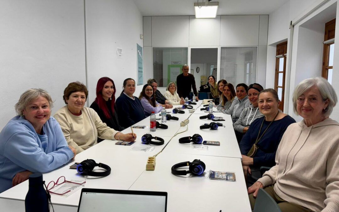 Arranca con gran participación el taller gratuito “Respira y Relájate” en Nerja