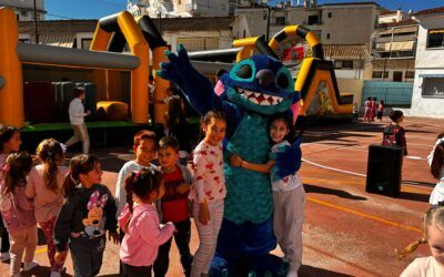 El Campamento Urbano de Nerja llena de diversión la Semana Blanca para niños y familias