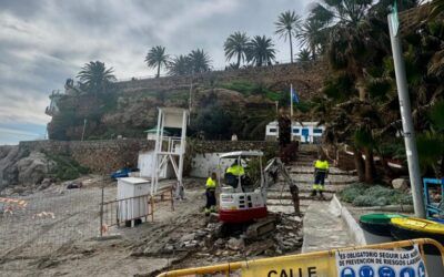 La playa de Calahonda ganará 250 metros cuadrados de arena con la mejora de su acceso