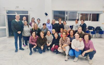 Daniel Rivas visita en Maro un taller de fitness con motivo del Día de la Mujer