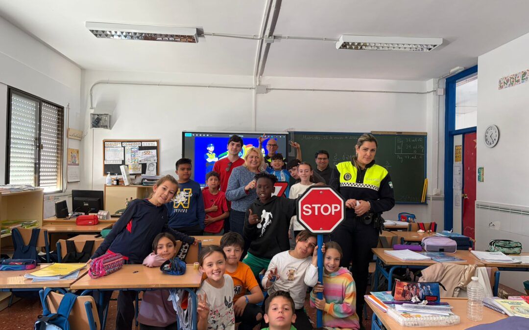 Escolares de Nueva Nerja participan en una jornada de seguridad vial