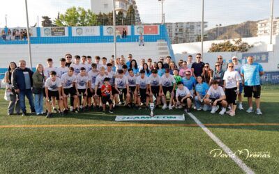 El Cadete del CD Nerja conquista la Copa de Campeones y firma una temporada inolvidable