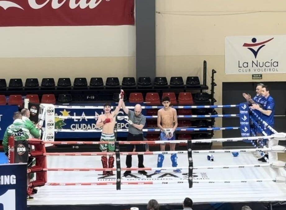 Nerja celebra a lo grande: Pablo Aragón, campeón de España junior de kick boxing
