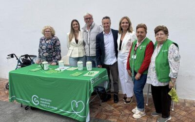 Nerja se vuelca con la cuestación de la AECC en una jornada de apoyo y solidaridad
