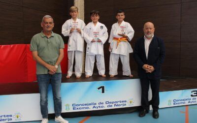 Más de 200 jóvenes karatecas protagonizan el éxito del XXVII Trofeo Escuela Juan Gallardo