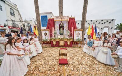 El Corpus Christi volvió a llenar de tradición las calles de Nerja