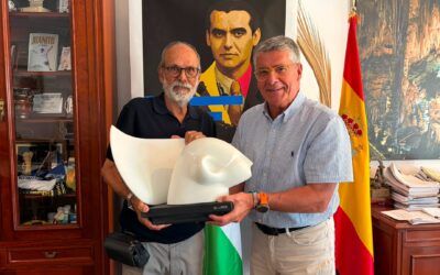 La Asociación Económica de la Axarquía premia la trayectoria de José Alberto Armijo