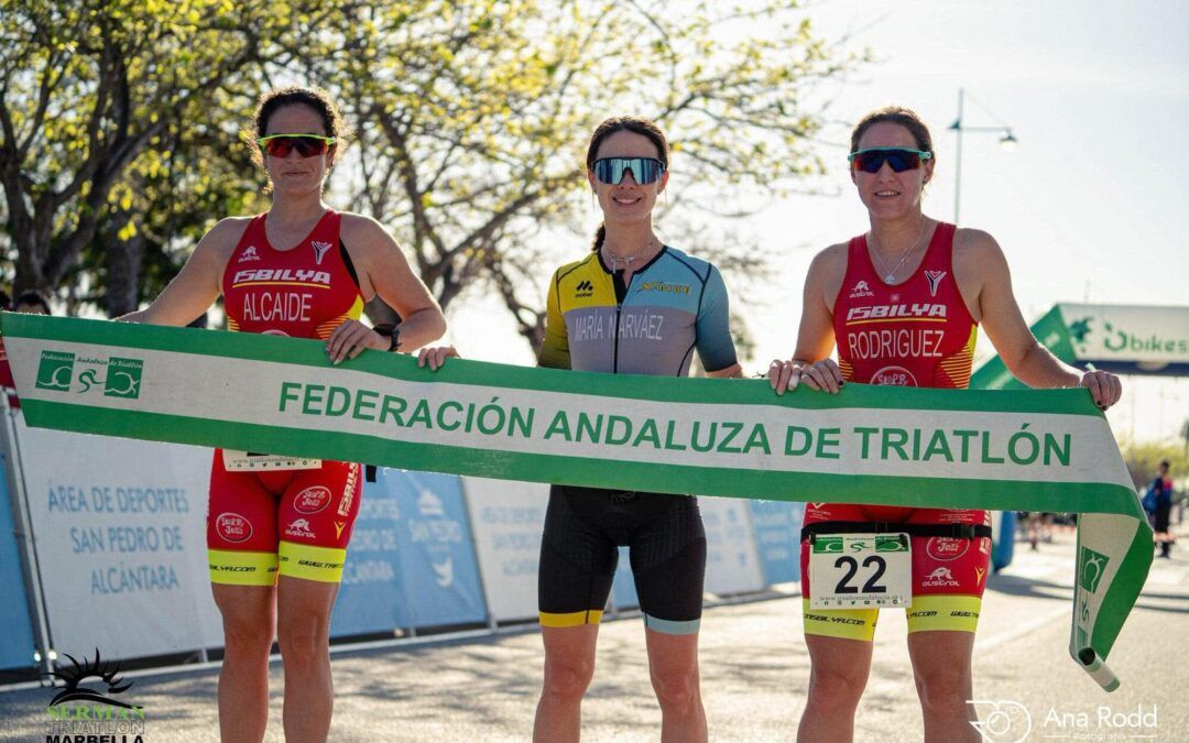 El Ayuntamiento felicita a María Narváez por su trayectoria deportiva