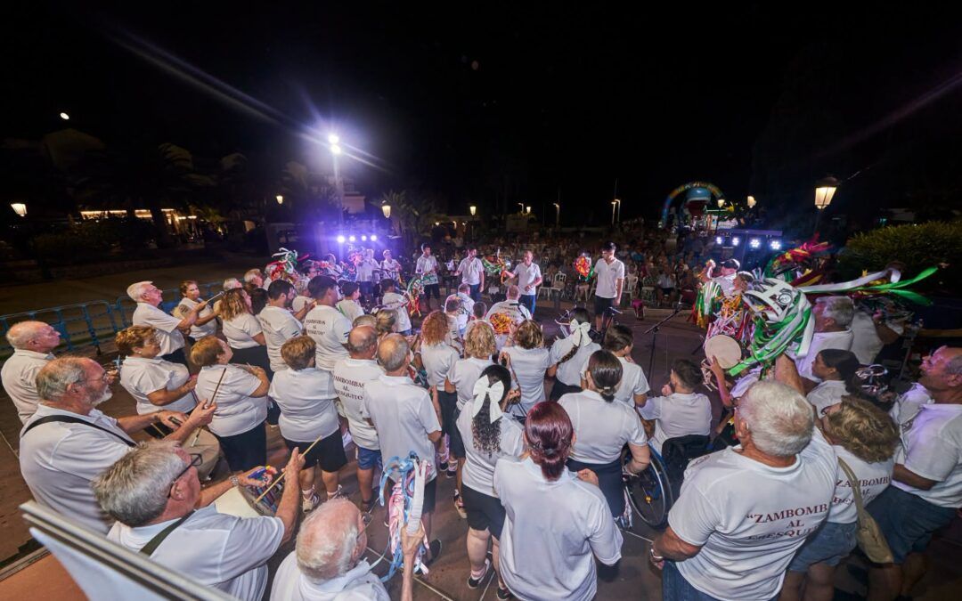 Las Zambombas al Fresquito llenan Nerja de tradición y villancicos