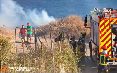 Un incendio de vegetación en Maro moviliza a varios servicios de emergencia