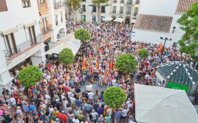 Nerja muestra su apoyo a Ceuta con una concentración ciudadana