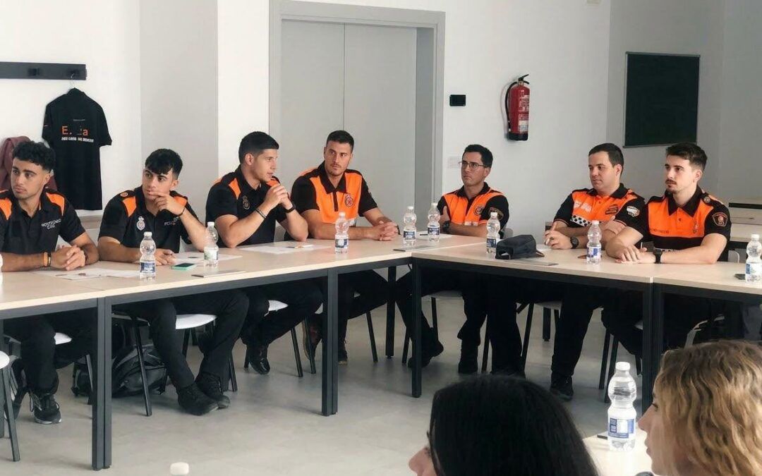 Nerja acoge un curso de salvamento acuático para voluntarios de Protección Civil