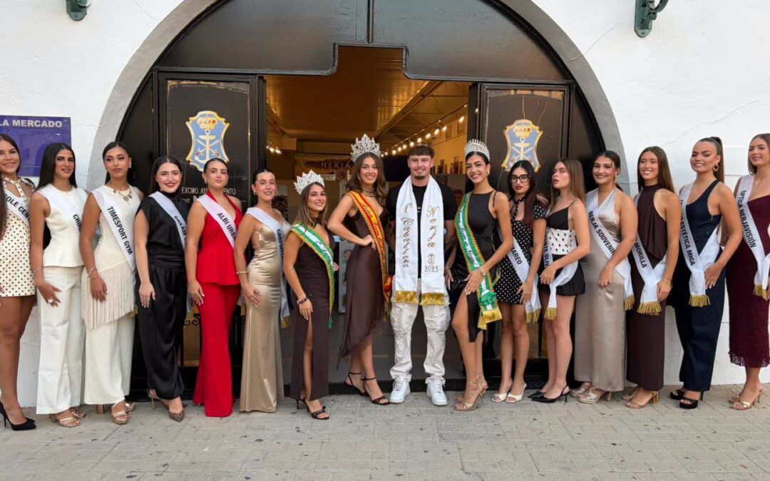 La exposición de las candidatas a Reina de la Feria ya puede visitarse en la Sala Mercado