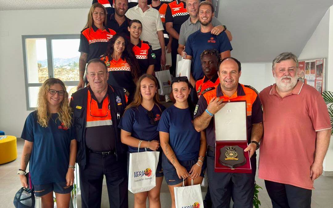Nerja clausura la formación de salvamento acuático de Protección Civil