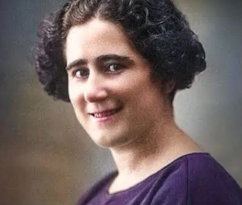 ‘1933. Las mujeres votan por primera vez’ llega hoy a la Plaza Clara Campoamor de Nerja