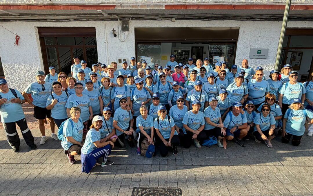 La X Caminata de Nerja a Maro reúne a los mayores en una jornada de convivencia